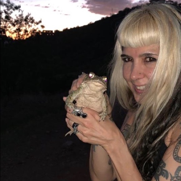 Hi - Picture 6 of 13